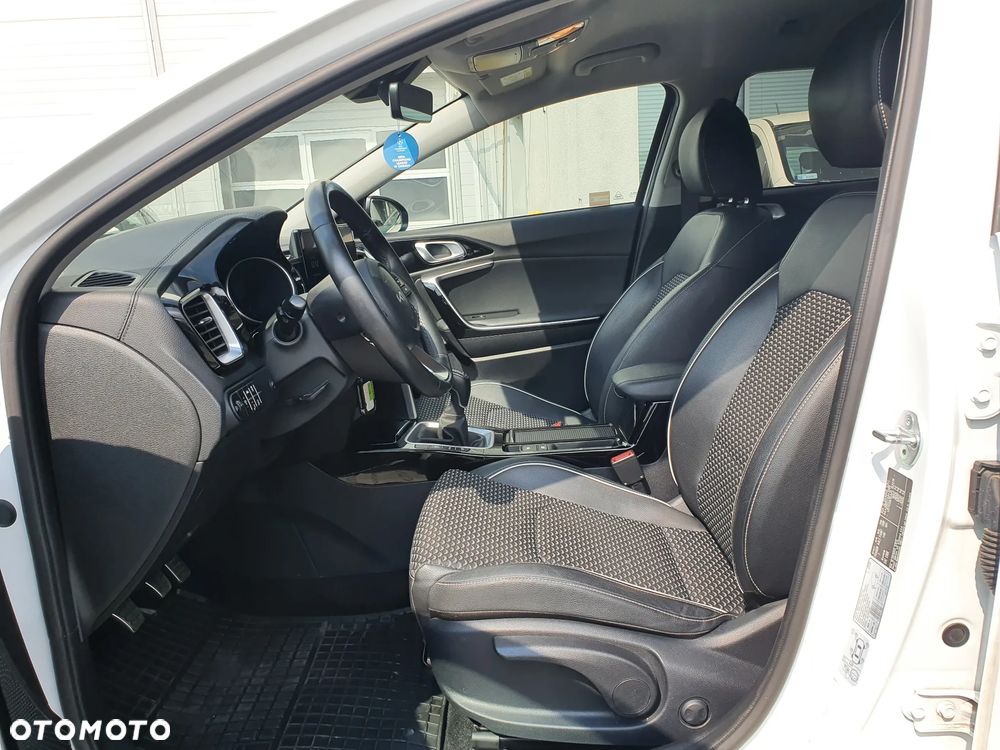 Kia Ceed 1.5 T-GDI Business Line - 27