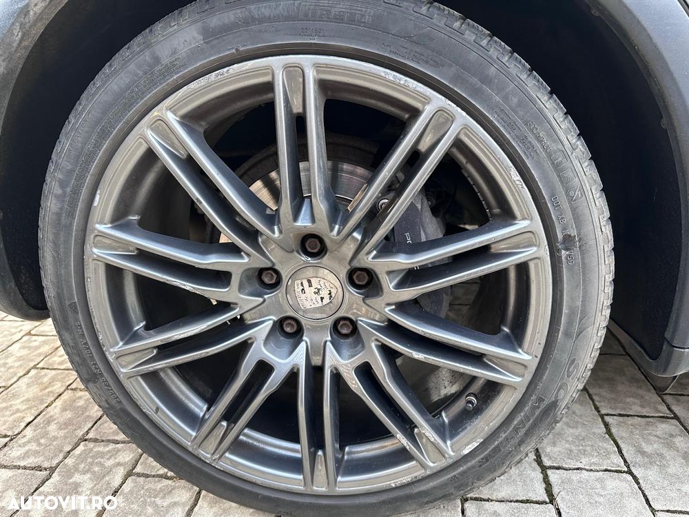 Porsche Cayenne Tiptronic S - 14