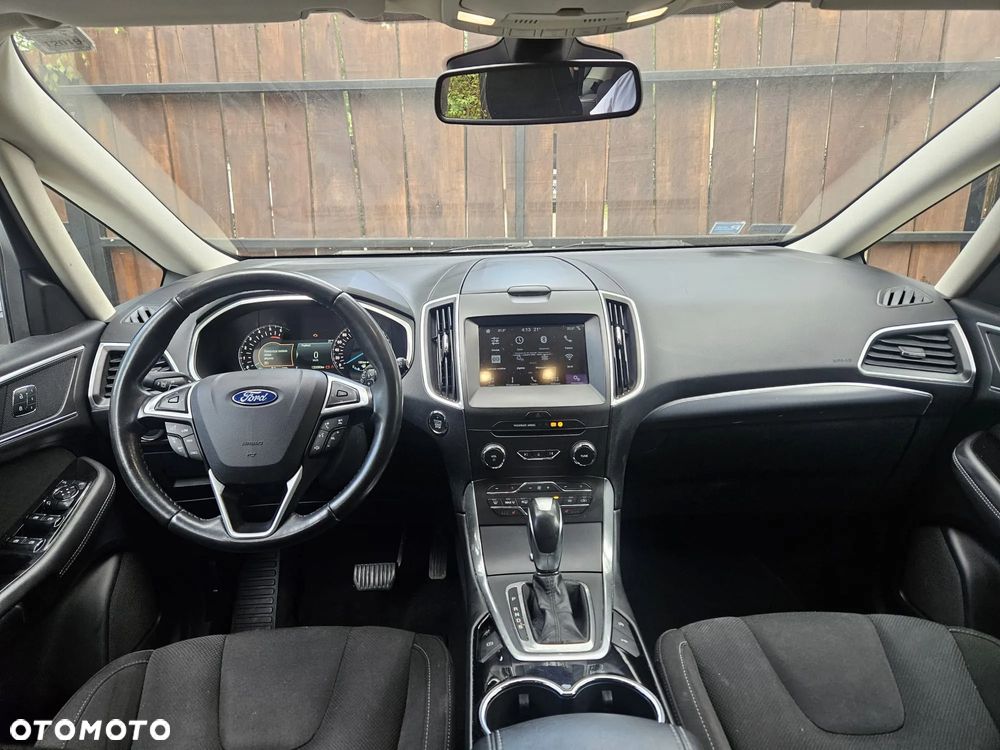 Ford S-Max 2.0 TDCi Titanium PowerShift - 6