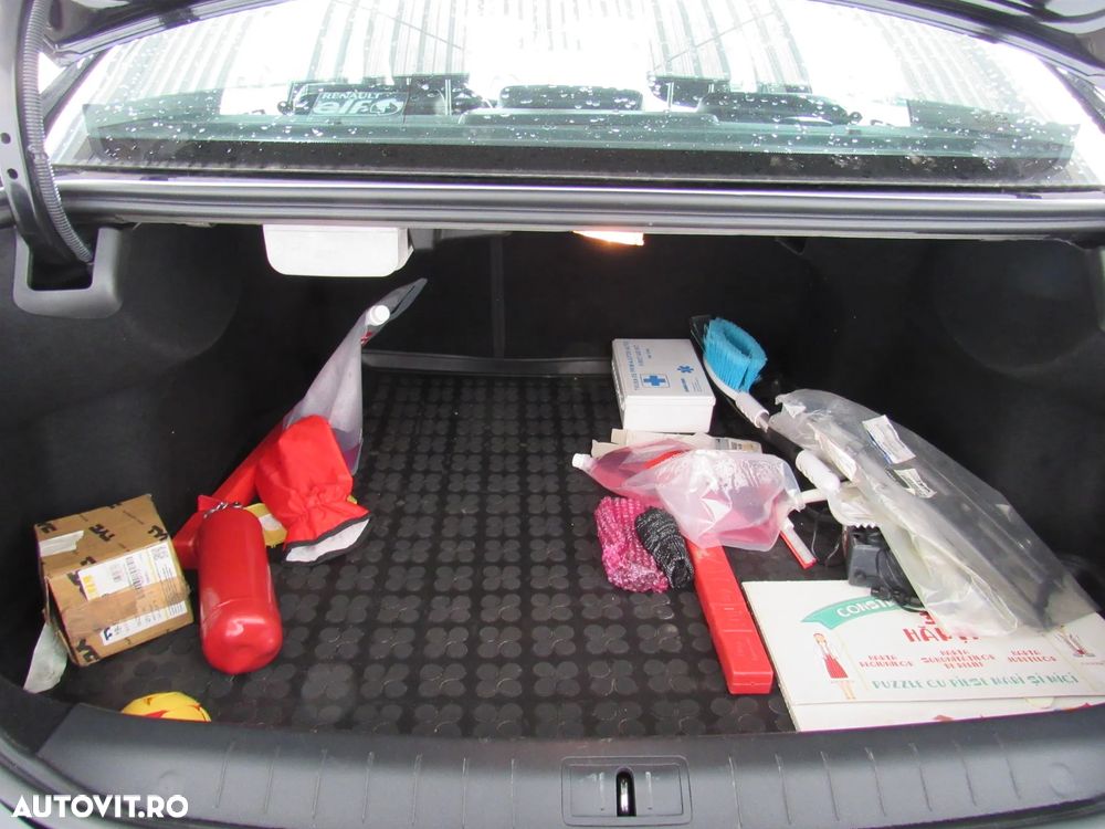 Renault Latitude - 18