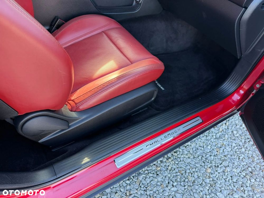 Dodge Challenger Automatik SXT Plus - 32