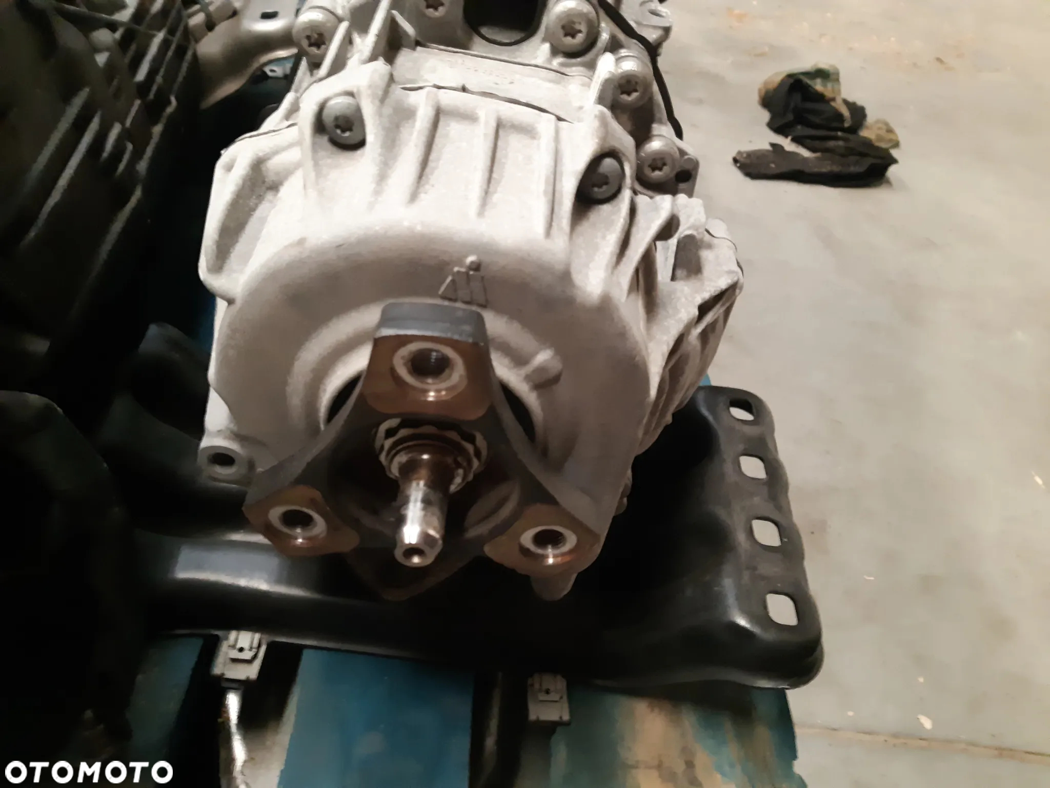 SKRZYNIA BIEGÓW MERCEDES W213 2.0B 2132701002 - 4