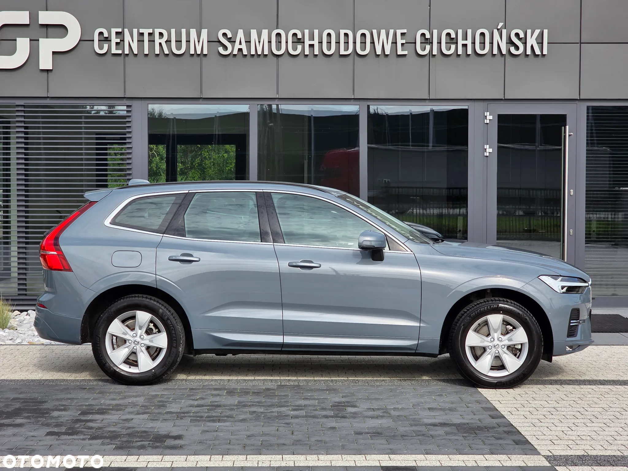 Volvo XC 60 T4 Momentum Pro - 8