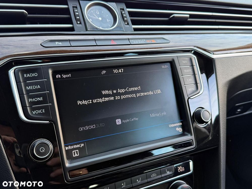 Volkswagen Passat - 27