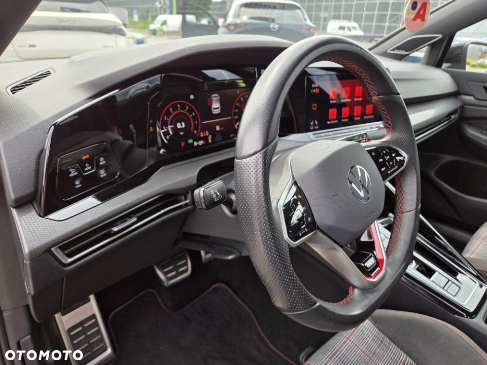 Volkswagen Golf - 18