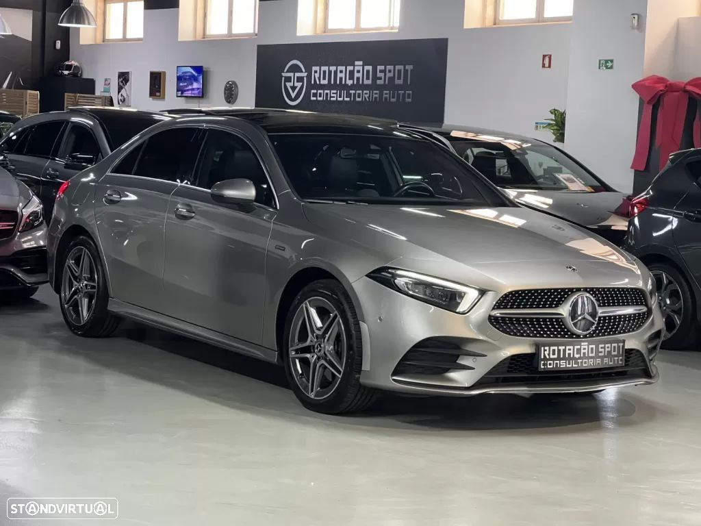 Mercedes-Benz A 250 Limousine e AMG Line - 31