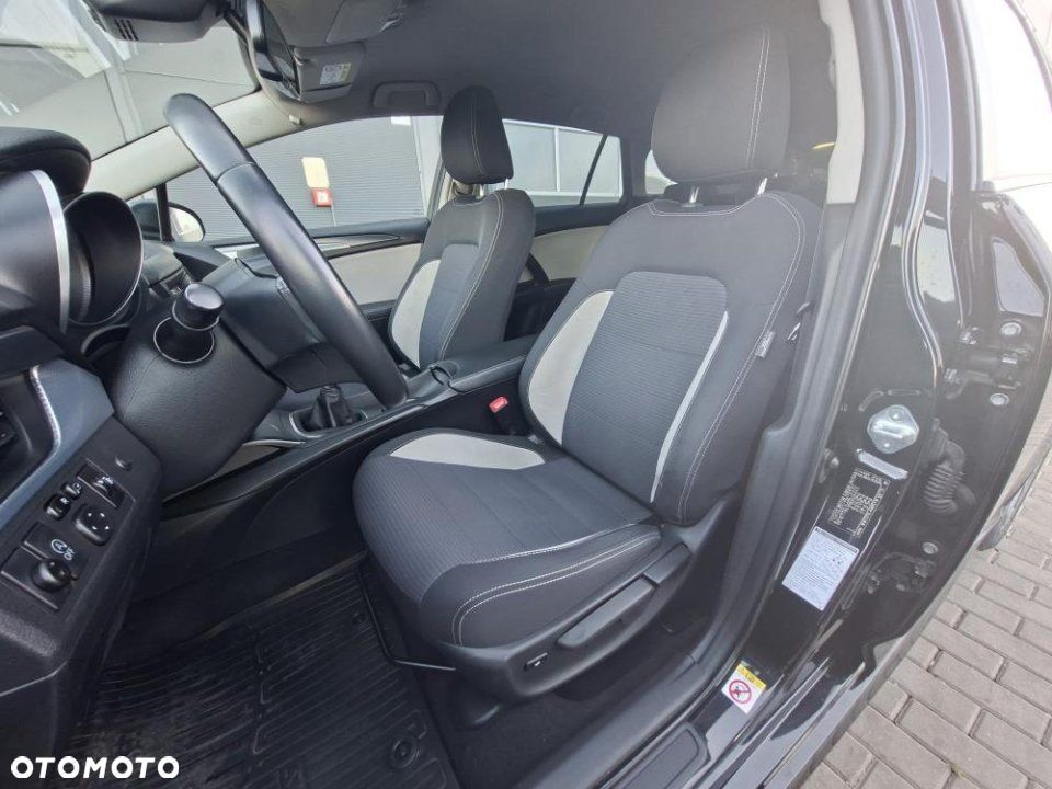Toyota Avensis - 11