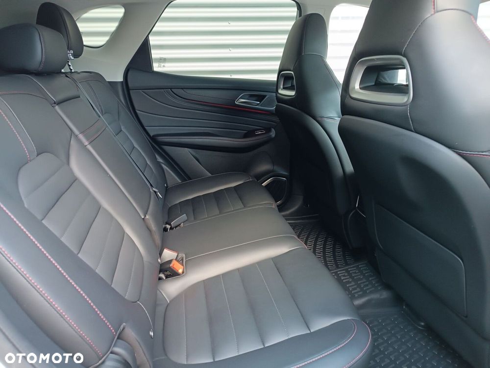 MG HS 1.5 T-GDI Exclusive DCT - 28