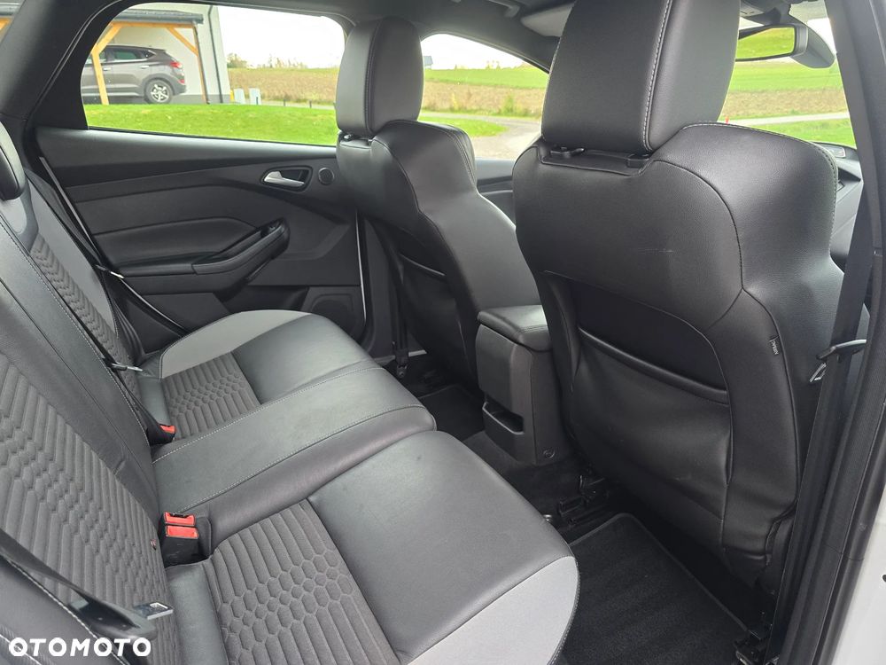 Ford Focus 2.0 EcoBoost ST mit Leder-Exclusiv-Paket - 15