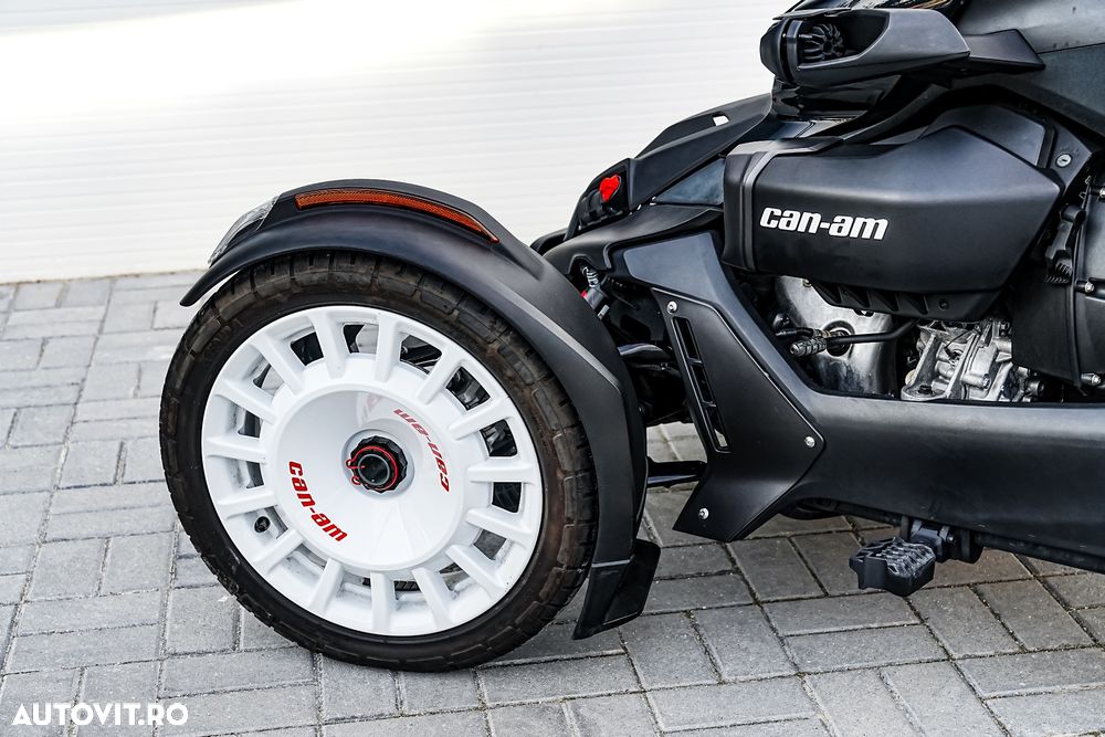 Can-Am Ryker 900 - 15