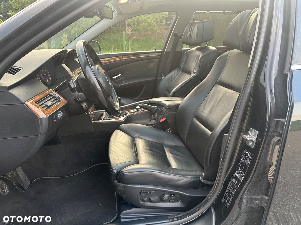BMW Seria 5 520d - 13