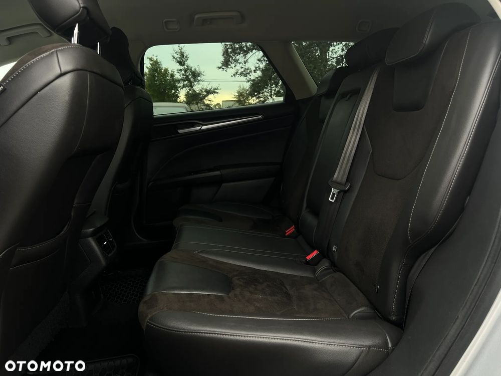 Ford Mondeo - 24