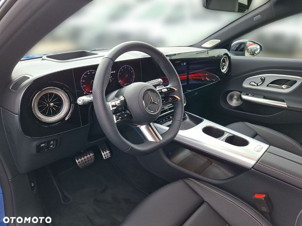 Mercedes-Benz CLA - 17