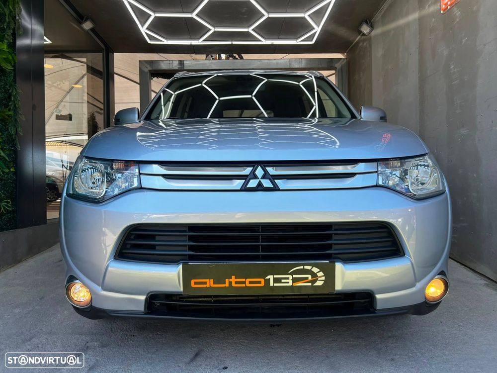 Mitsubishi Outlander 2.2 DI-D Intense+ - 2