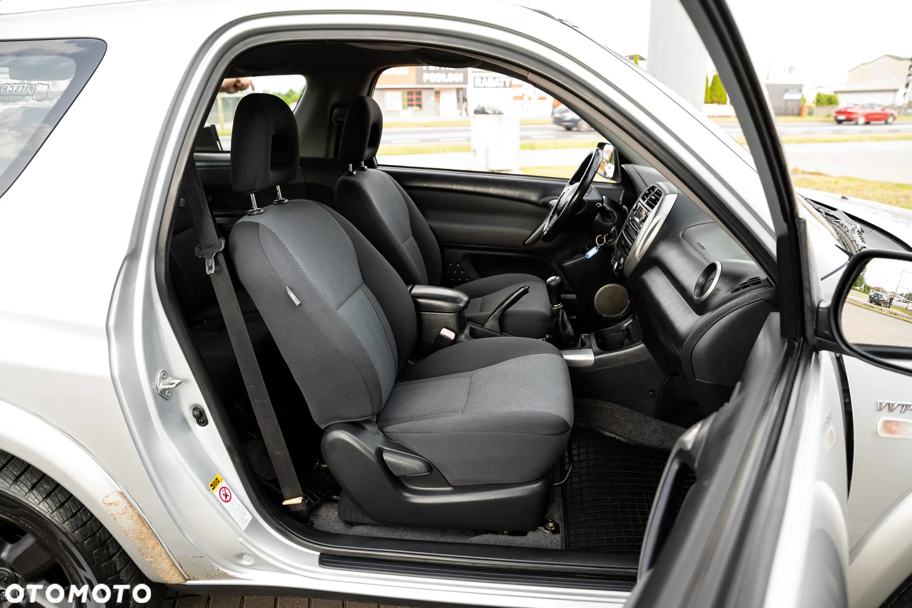 Toyota RAV4 2.0 VVT-i Sol - 17