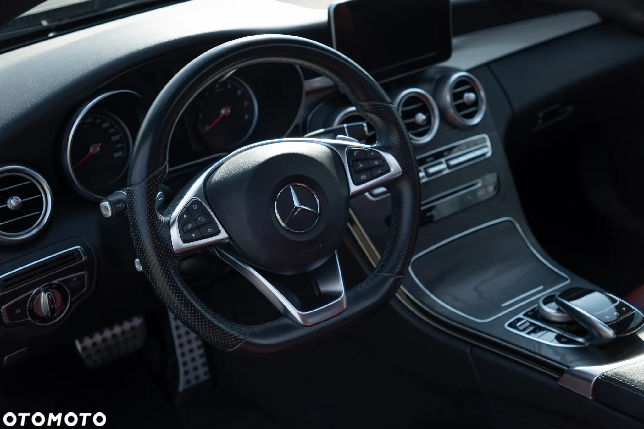 Mercedes-Benz Klasa C 200 7G-TRONIC - 40
