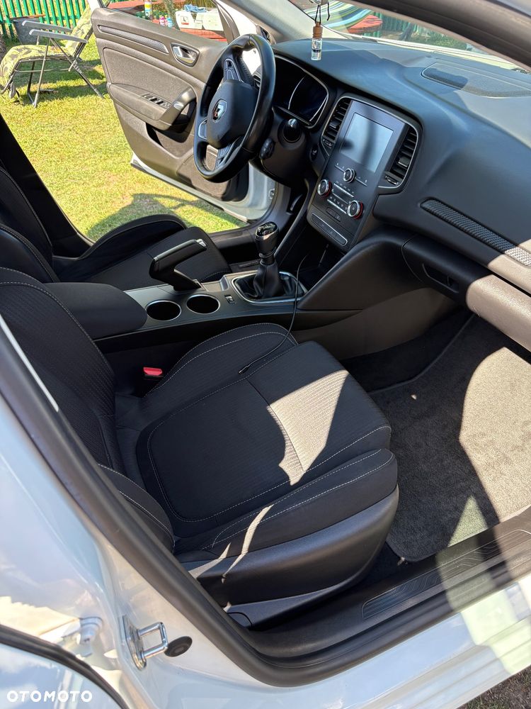 Renault Megane BLUE dCi 115 BUSINESS EDITION - 11