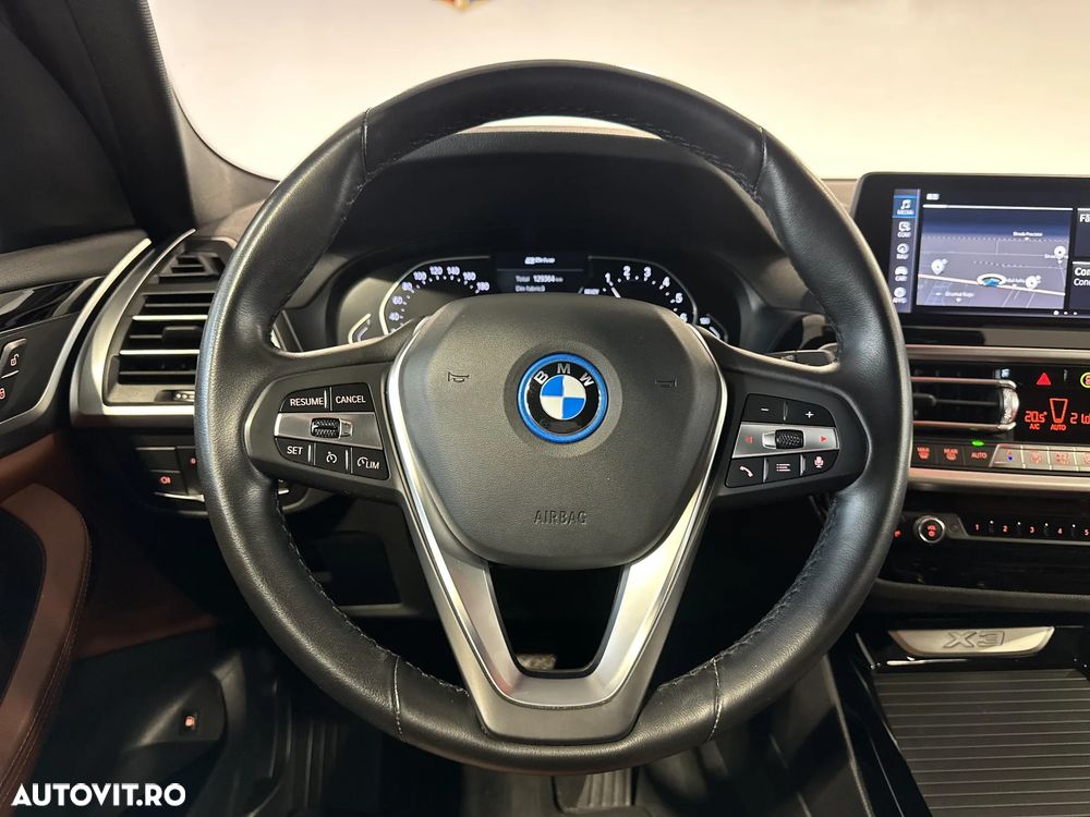 BMW X3 xDrive30e AT PHEV - 16