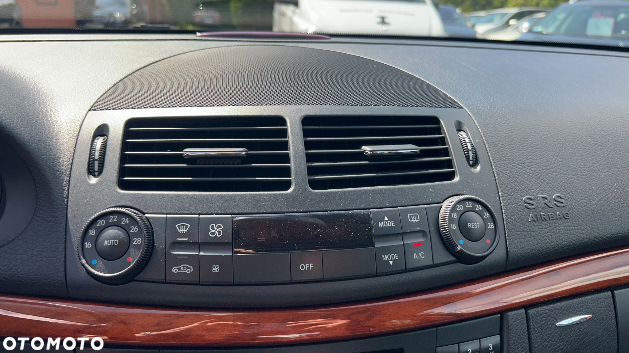 Mercedes-Benz Klasa E 200 T Kompressor Automatik Elegance - 31