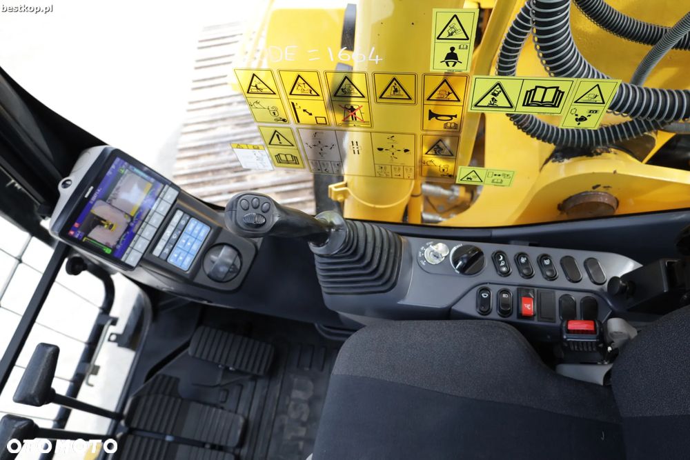 Komatsu PC210LC-11 - 23