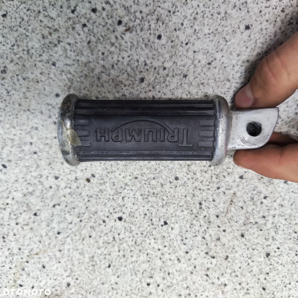 Podnóżek lewy Triumph - 1