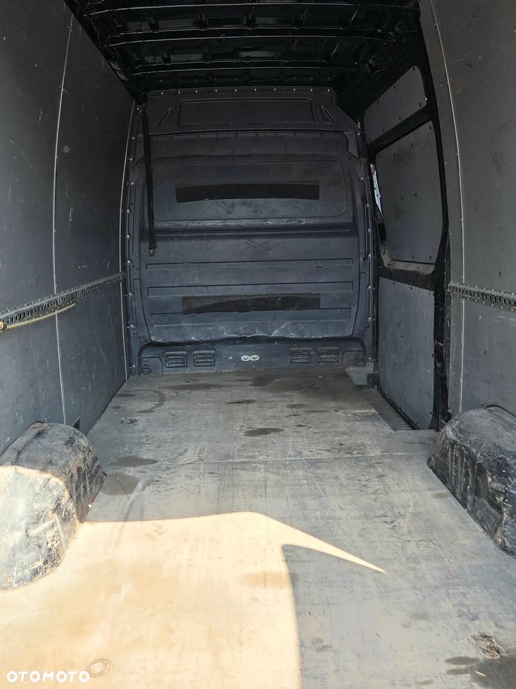 Mercedes-Benz Sprinter - 12