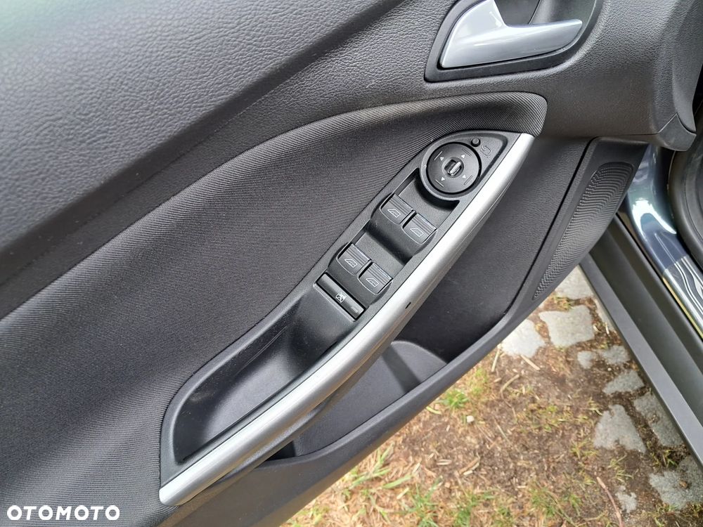 Ford Focus 1.6 TDCi DPF Champions Edition - 18