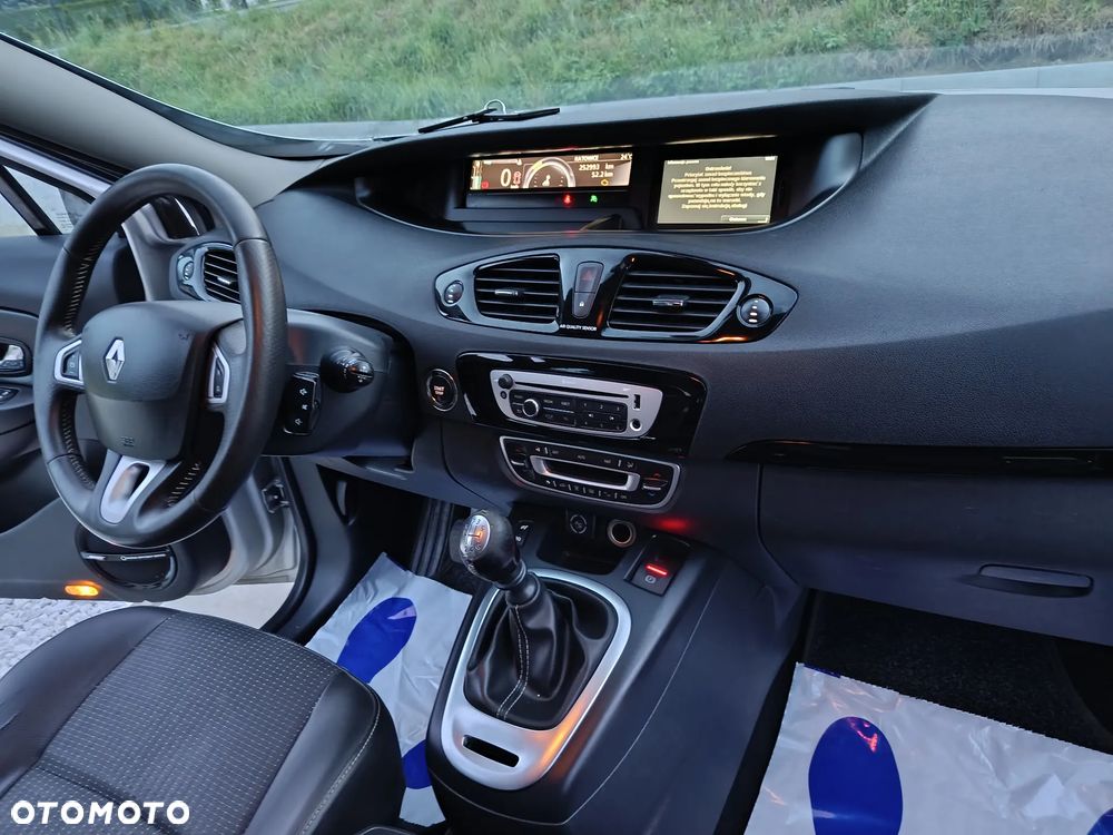 Renault Grand Scenic Gr 1.4 16V TCE Bose Edition - 9