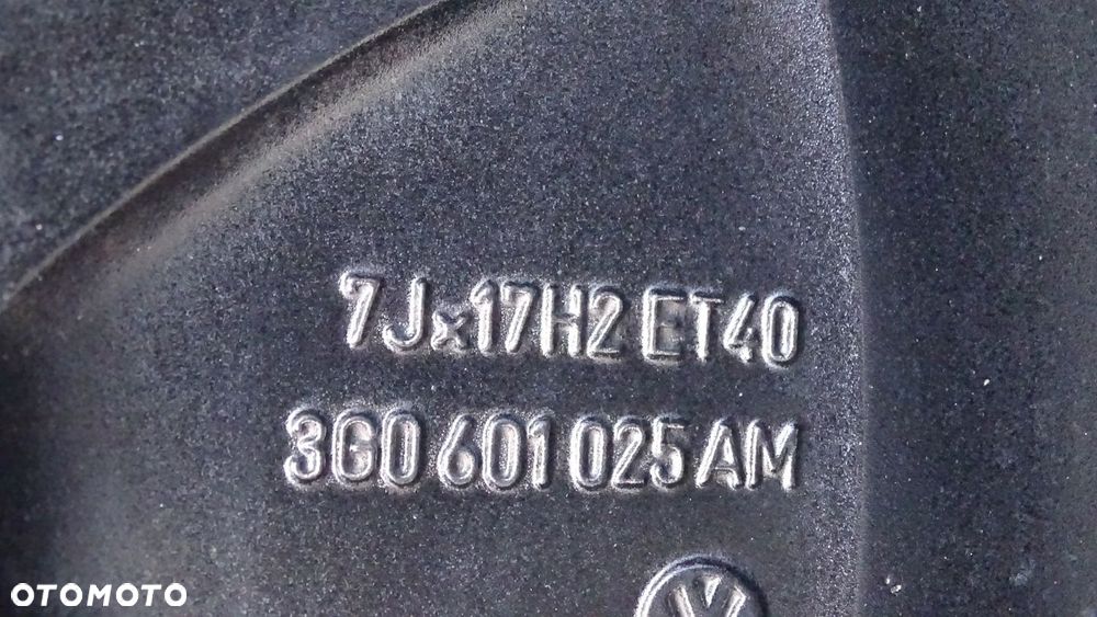 VW PASSAT B8 3G0 - felga 7Jx17H2 ET40 5x112 - 11