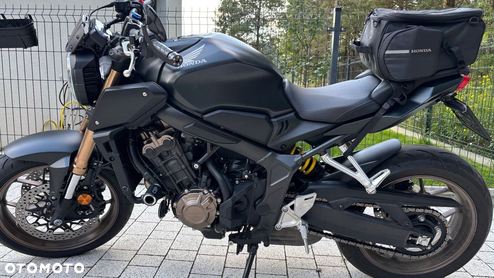 Honda CB - 12