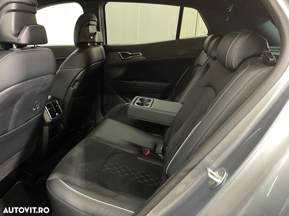 Kia Sportage 1.6 DSL MHEV 7DCT HP 4x2 GT Line - 11