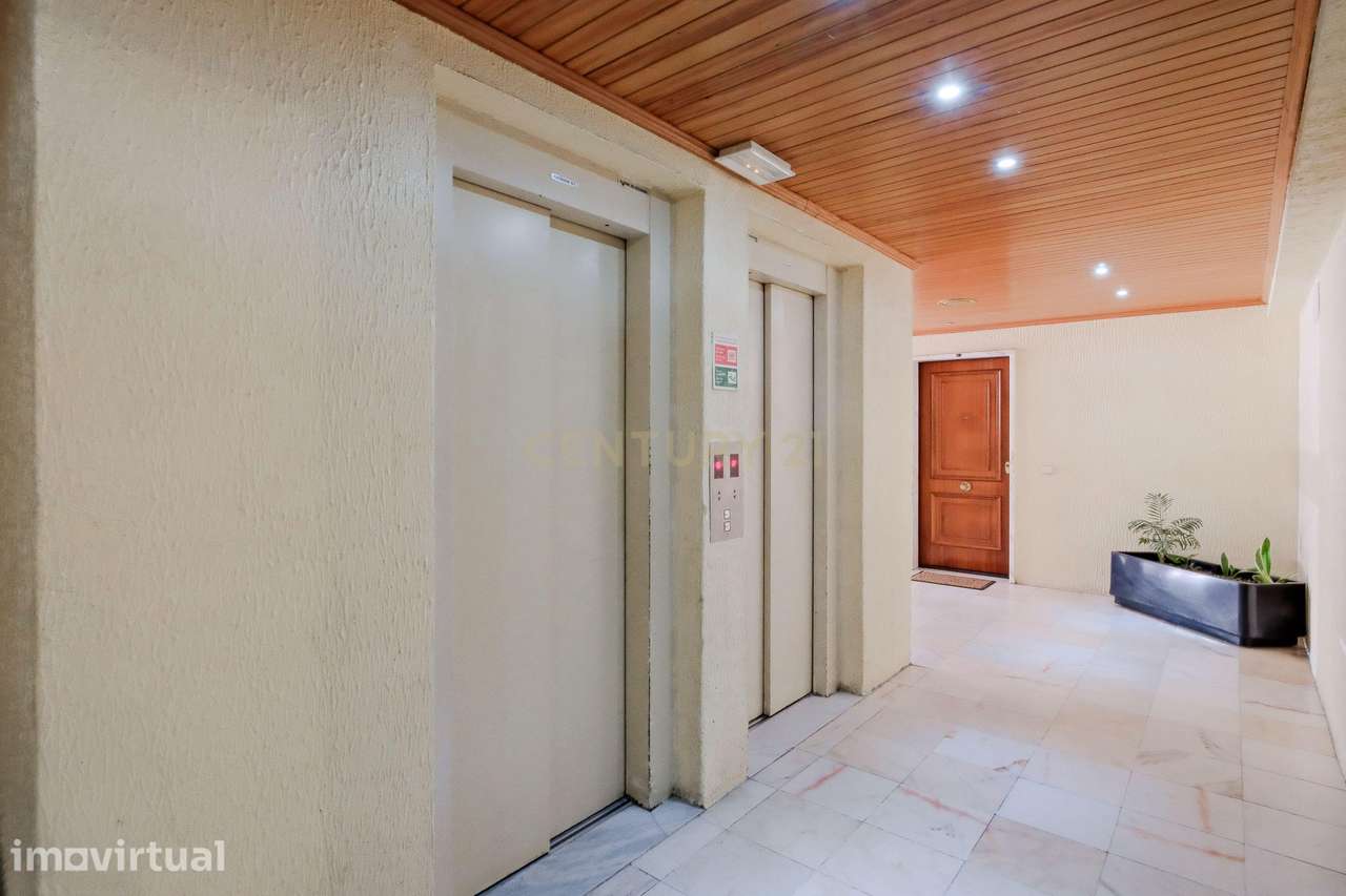 Apartamento T1 com 78 m² com varanda e excelente luminosidade | Casal - Grande imagem: 4/39