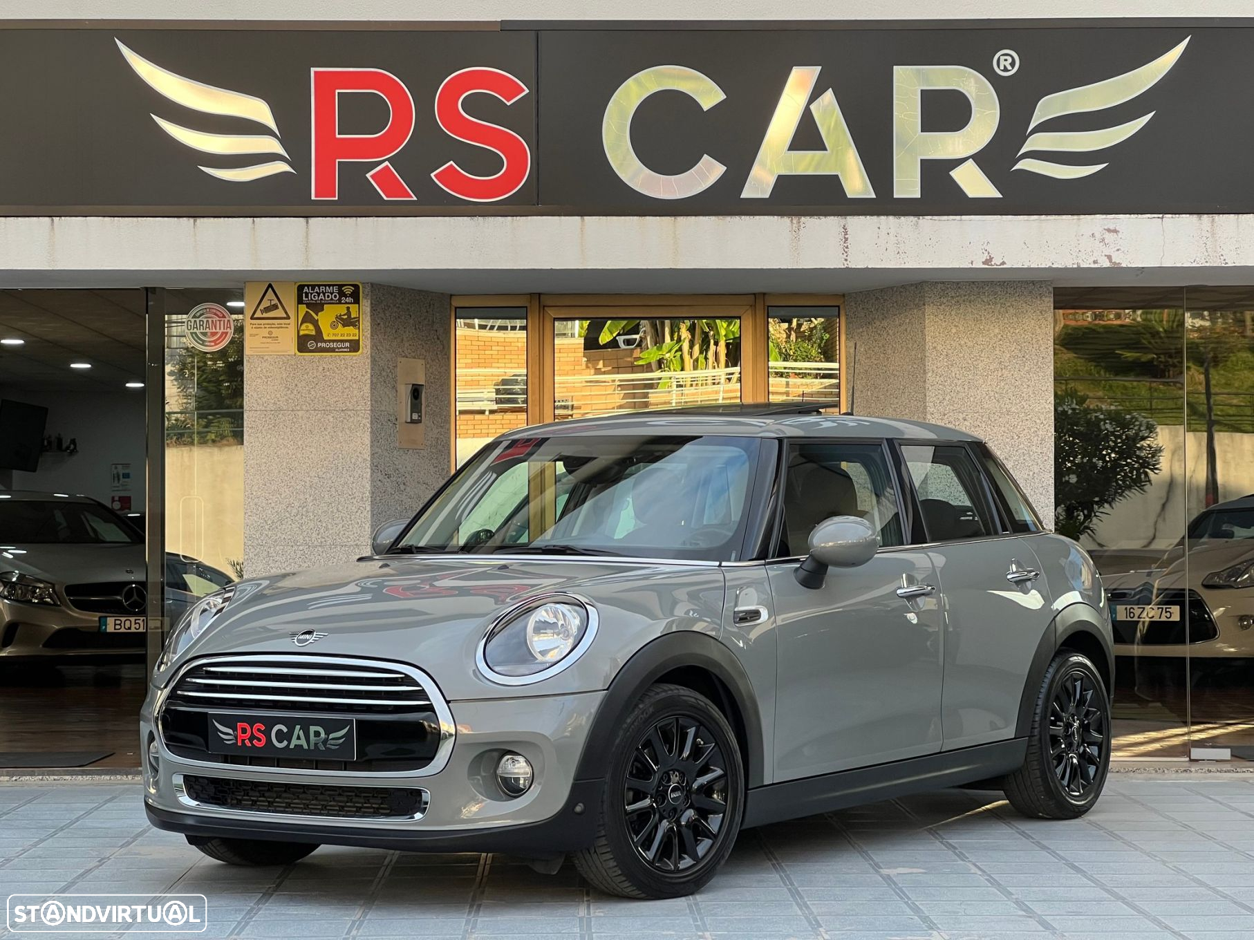 MINI 5 Portas One Auto - 2