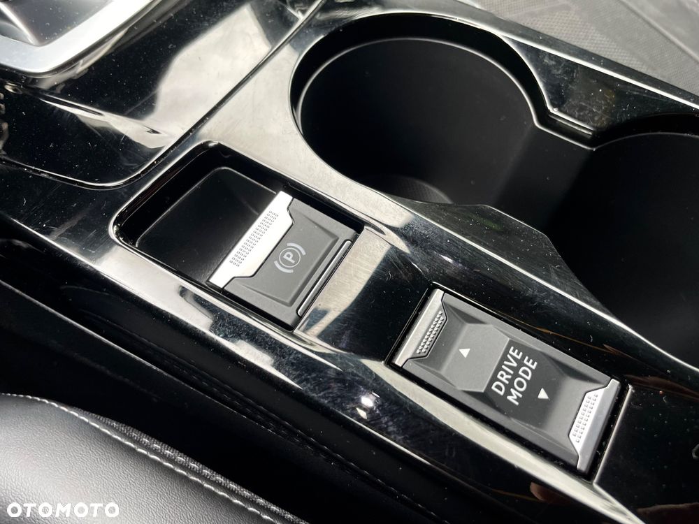 Peugeot 2008 BlueHDi 130 GT S&S EAT8 - 27