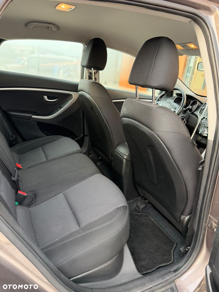Hyundai i30 1.6 CRDI Trend - 9