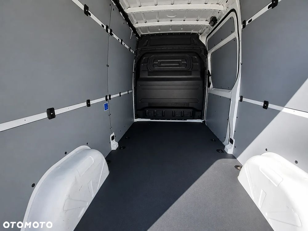 Mercedes-Benz Esprinter - 9