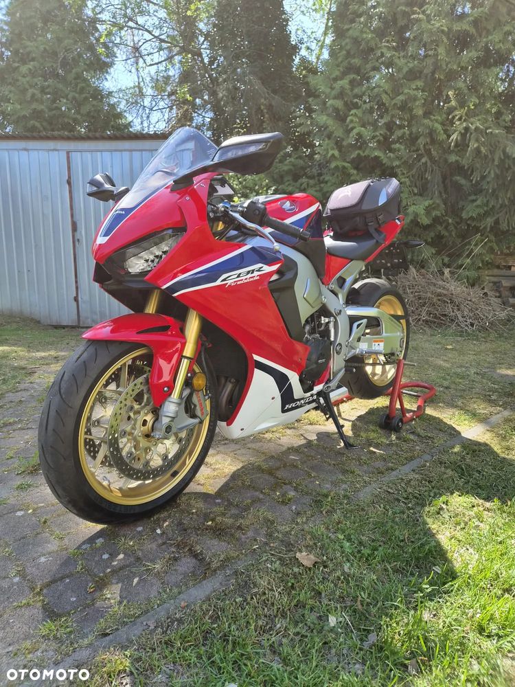 Honda CBR - 3