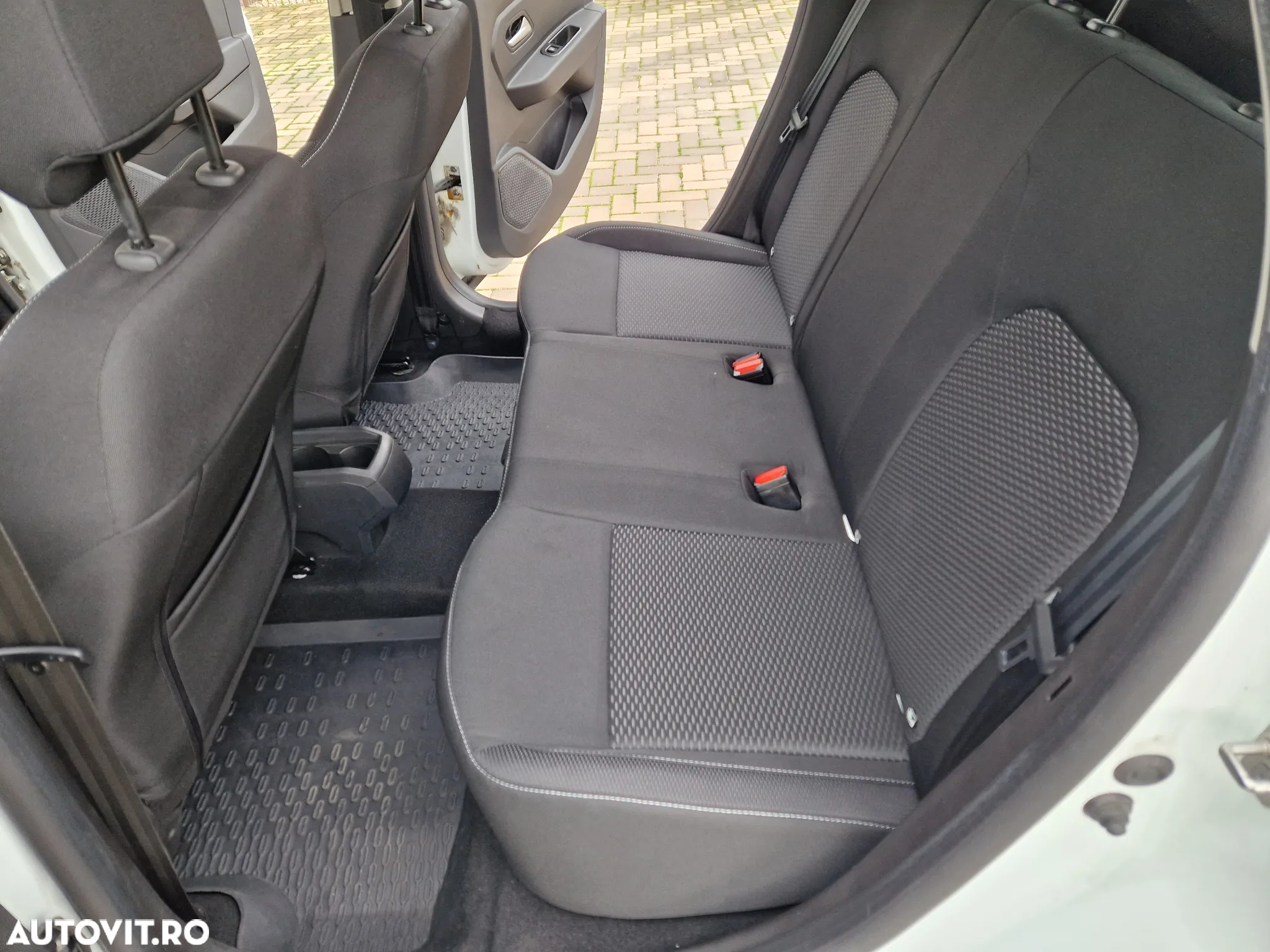 Dacia Duster 1.5 Blue dCi 4WD Comfort - 25