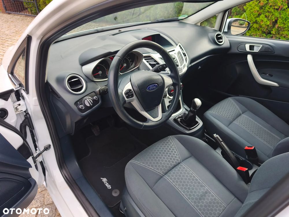 Ford Fiesta 1.25 Titanium - 21