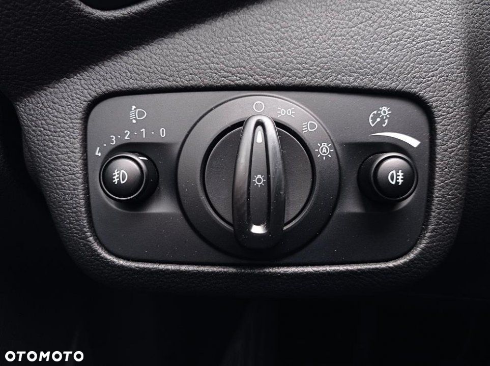 Ford Grand C-MAX - 21