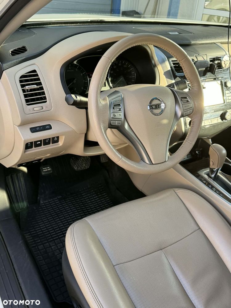 Nissan Altima - 18