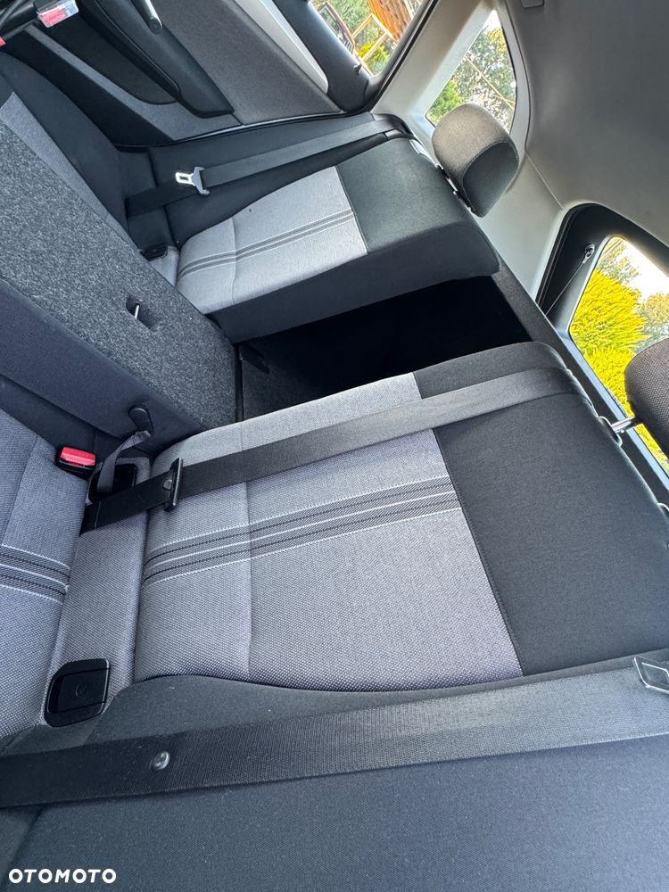 BMW X1 sDrive18i - 23