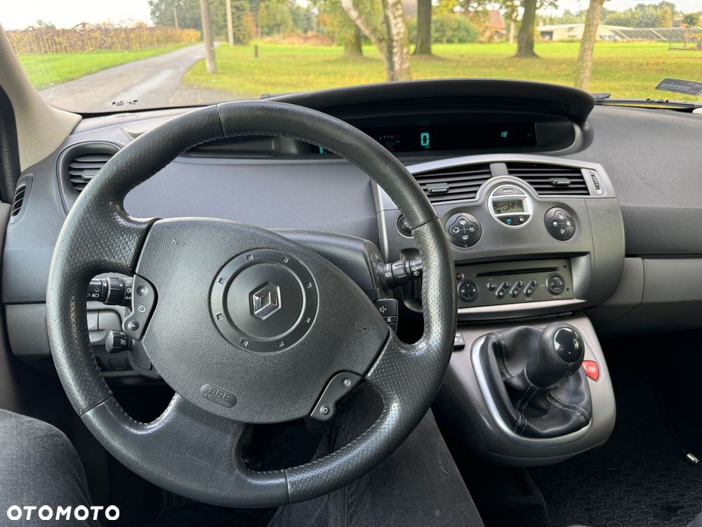 Renault Scenic 1.6 16V Confort Expression - 14
