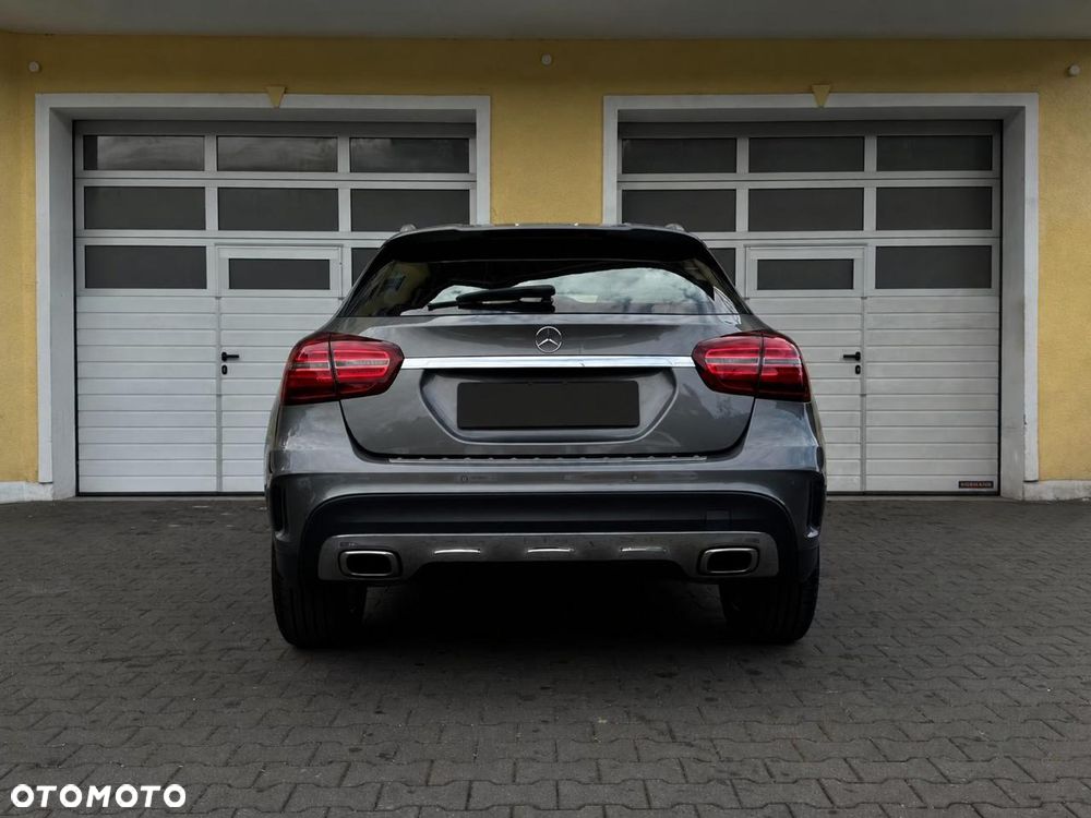 Mercedes-Benz GLA 220 4-Matic AMG Line - 8