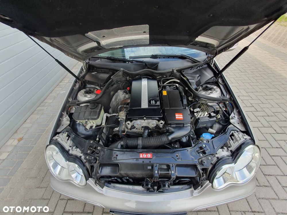 Mercedes-Benz Klasa C 180 Kompressor Automatik Avantgarde - 33