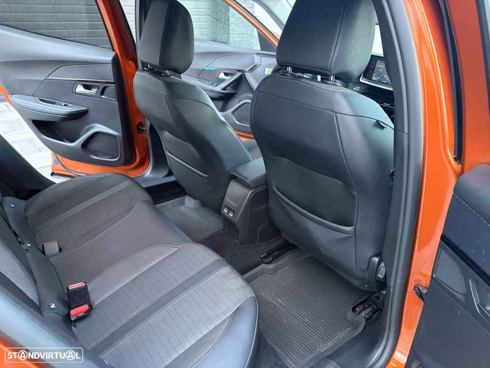 Peugeot 2008 1.2 PureTech Allure Pack - 19