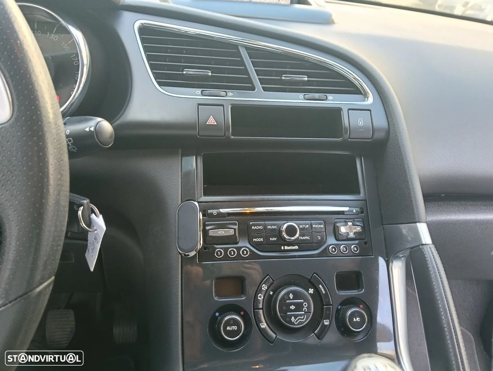 Peugeot 3008 1.6 BlueHDi Style - 24