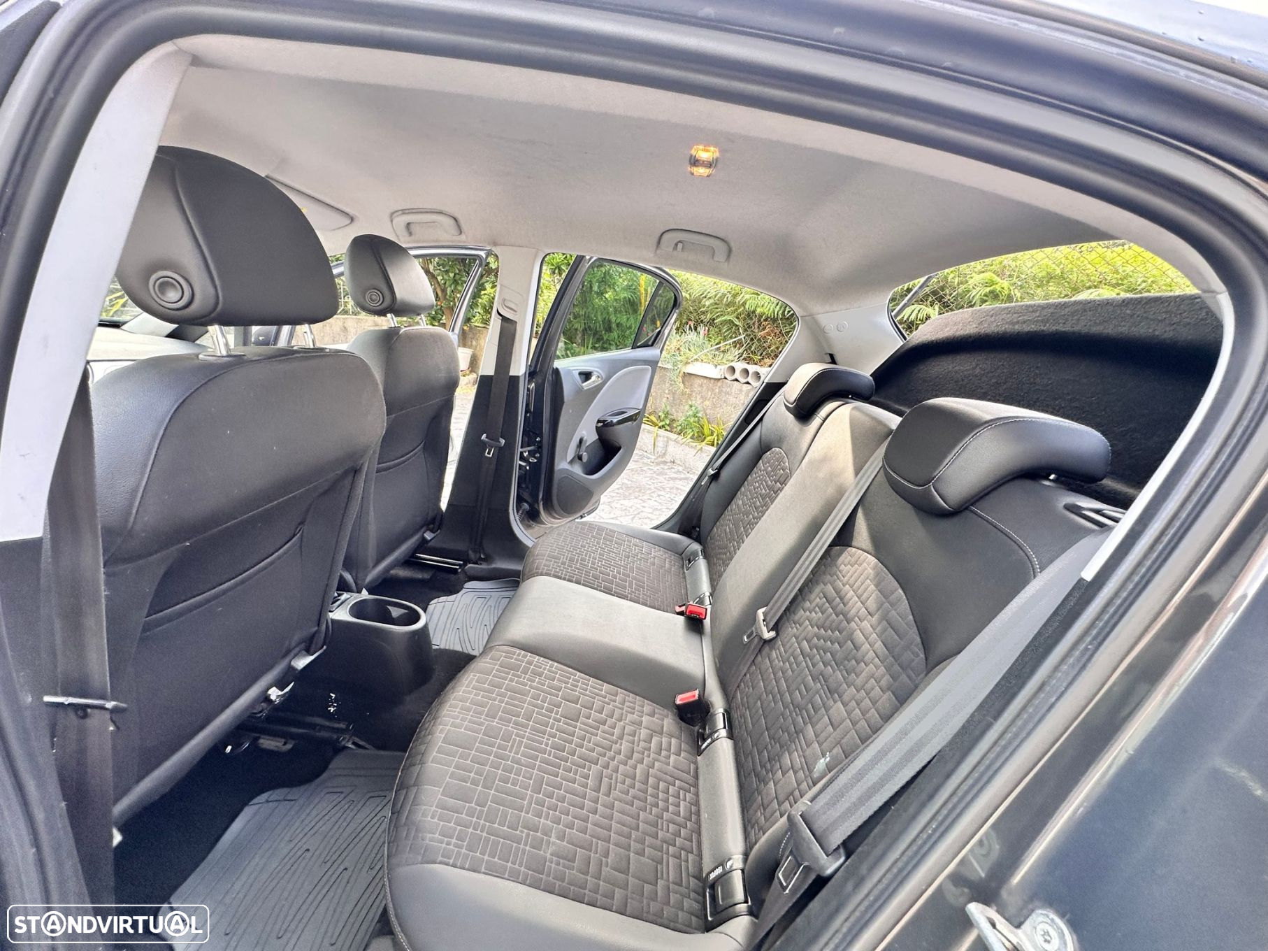 Opel Corsa 1.4 Cosmo - 7