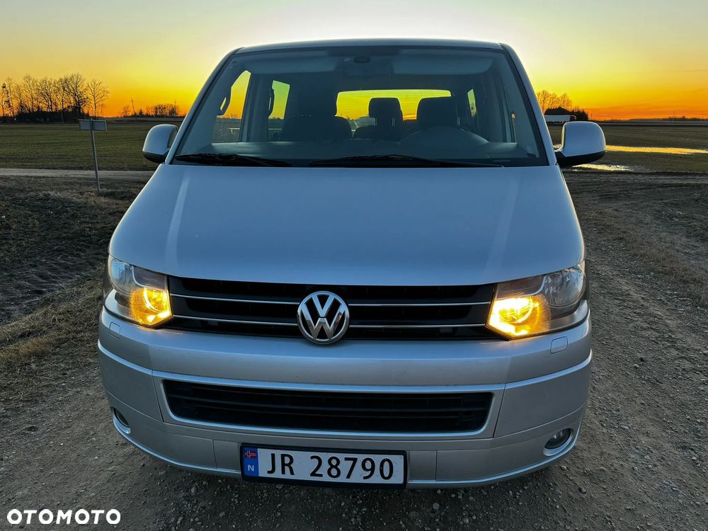 Volkswagen Caravelle - 4