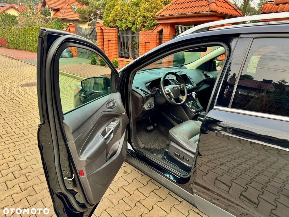 Ford Escape 2.0 EcoBoost AWD Titanium - 14